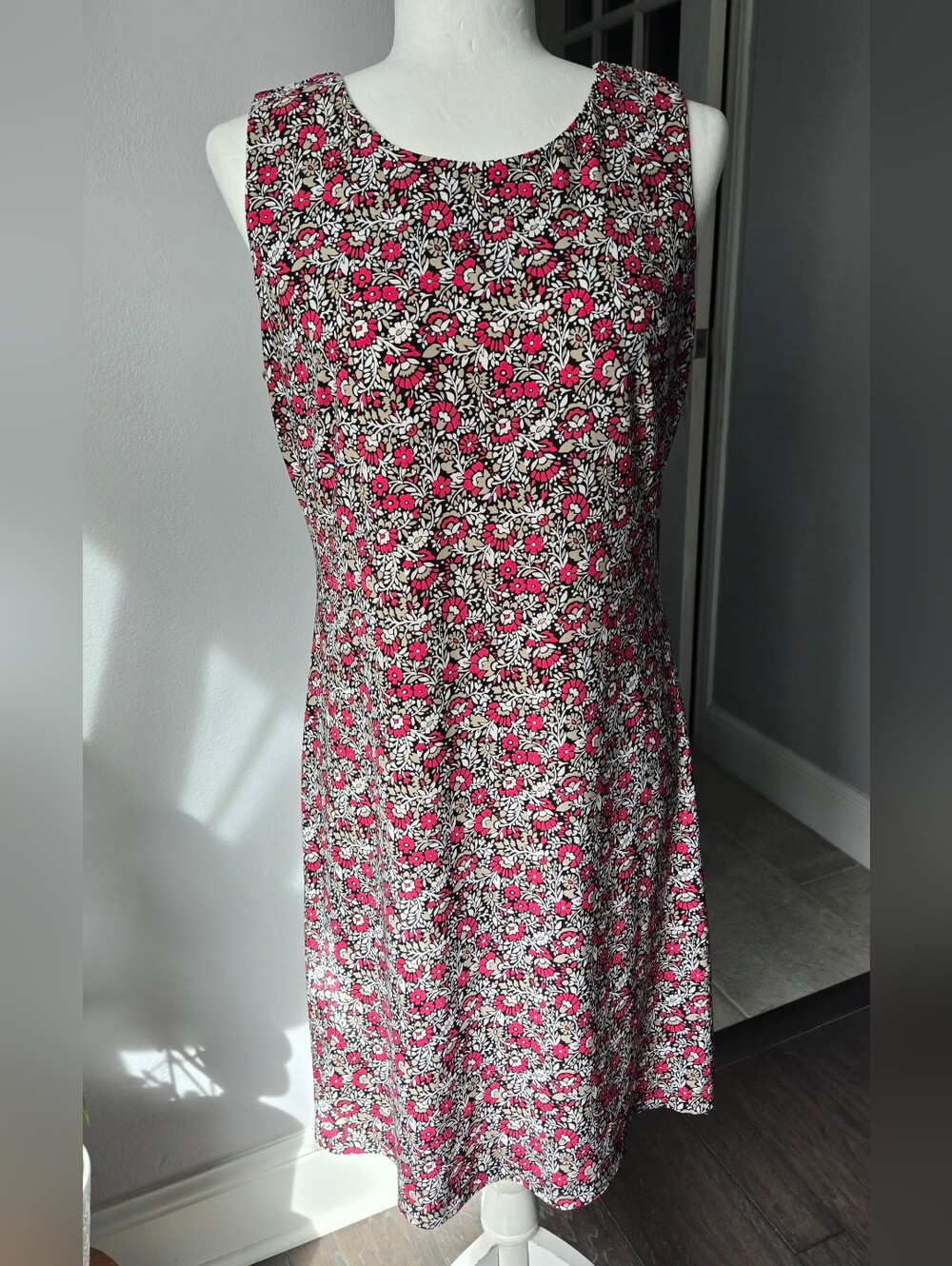 Tommy Hilfiger Sleeveless A-Line Floral Dress Pink Black Tan White Size 6